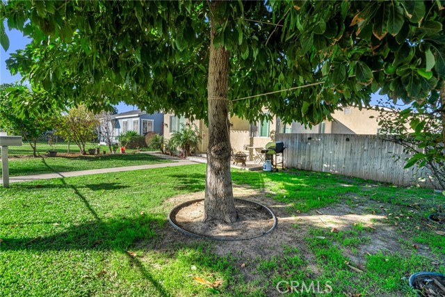 289 E Heath, Long Beach CA: https://media.crmls.org/medias/42c4550c-8d3a-4d3b-bbec-2ef9322a5f09.jpg