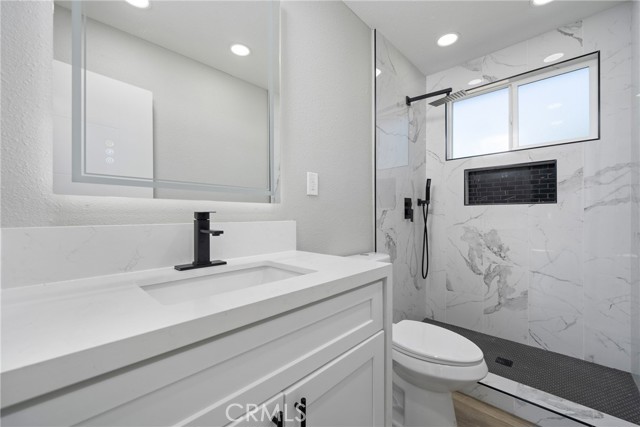 837 S Magnolia Avenue, Anaheim CA: https://media.crmls.org/medias/42c4a9de-bfdd-4e15-8f4f-276beaf704b8.jpg