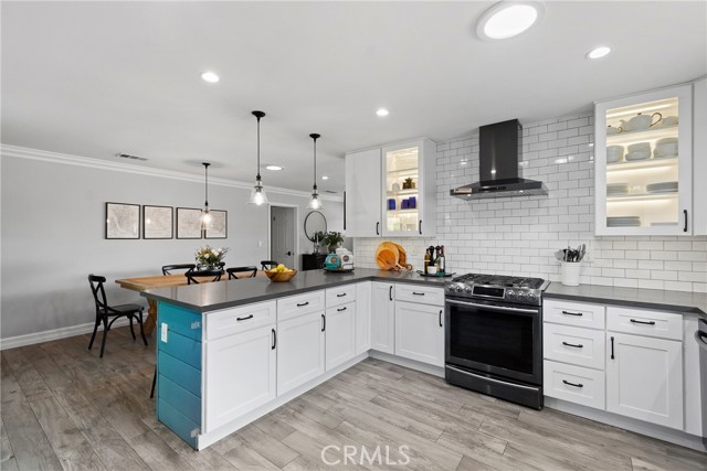 Detail Gallery Image 13 of 51 For 15551 Aulnay Ln, Huntington Beach,  CA 92647 - 3 Beds | 2 Baths