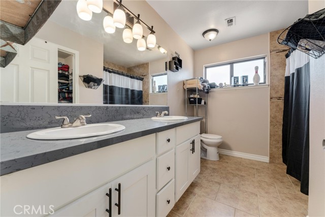 Detail Gallery Image 6 of 9 For 44804 Lorimer, Lancaster,  CA 93534 - 3 Beds | 2 Baths