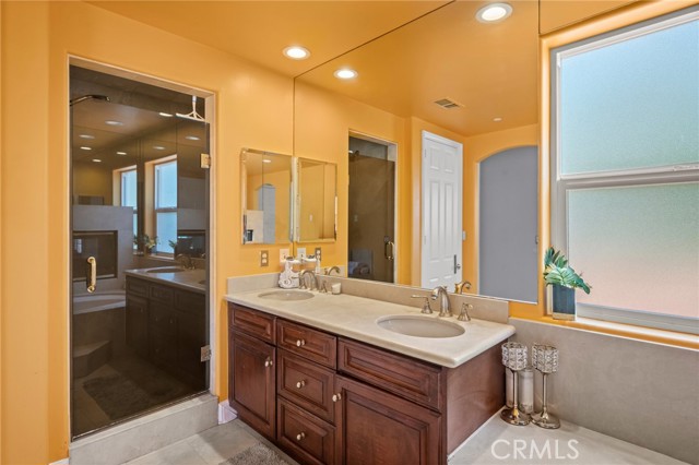 3 Calle Agua, San Clemente CA: https://media.crmls.org/medias/42c56a5f-fe9b-4615-bd79-4840a3268200.jpg