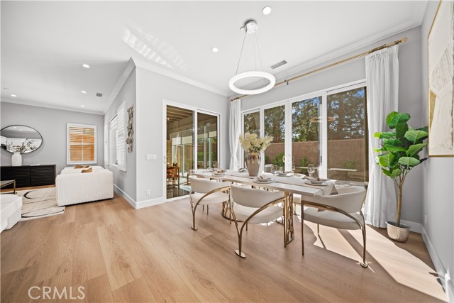 Detail Gallery Image 5 of 55 For 100 Henderson, Irvine,  CA 92620 - 4 Beds | 4/1 Baths