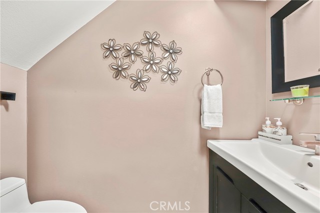 Detail Gallery Image 15 of 29 For 20937 Judah Ln, Newhall,  CA 91321 - 3 Beds | 2/1 Baths