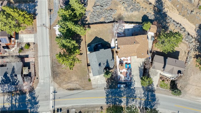 43144 Moonridge Road, Big Bear Lake CA: https://media.crmls.org/medias/42c5c87e-3201-482c-95b3-37ea18bfc0f3.jpg