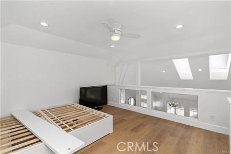 https://media.crmls.org/medias/42c5dc90-2b9b-40f2-8d01-8d3965006476.jpg?preset=X-Large