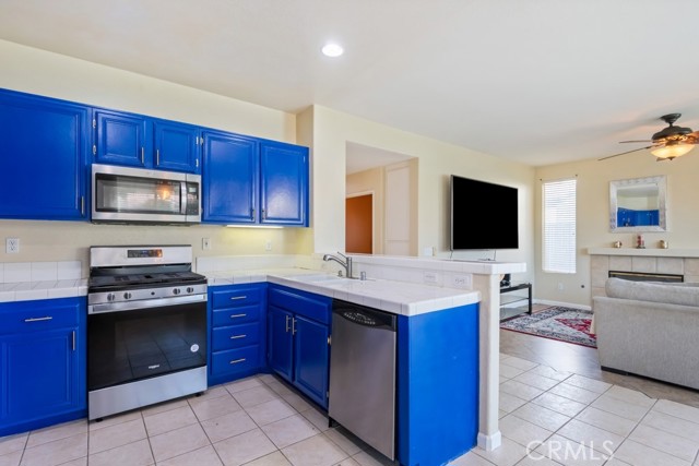 Detail Gallery Image 5 of 27 For 25374 Ridgemoor Rd, Menifee,  CA 92586 - 5 Beds | 3 Baths