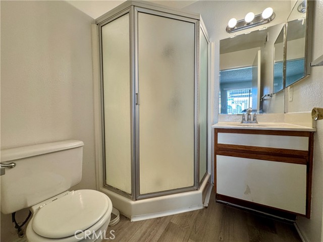 987 E Del Mar Boulevard, Pasadena CA: https://media.crmls.org/medias/42c5fdcf-3d44-4c96-a083-1cca7bdb349f.jpg
