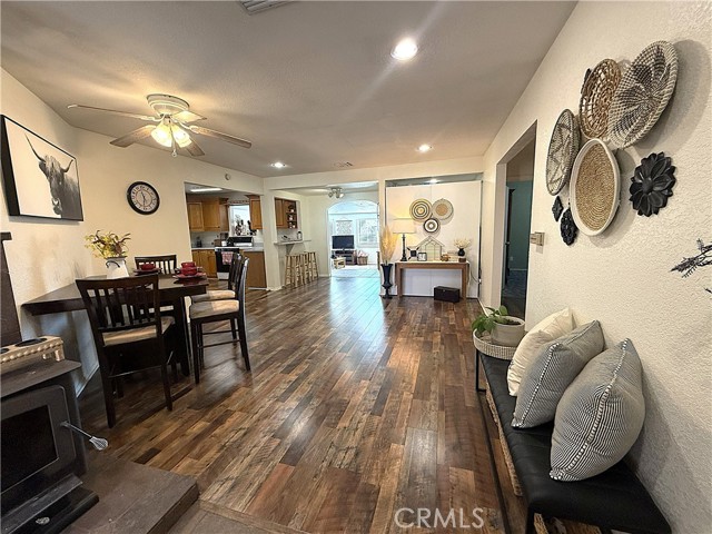 Detail Gallery Image 21 of 53 For 3840 Lupine, Rosamond,  CA 93560 - 4 Beds | 3 Baths