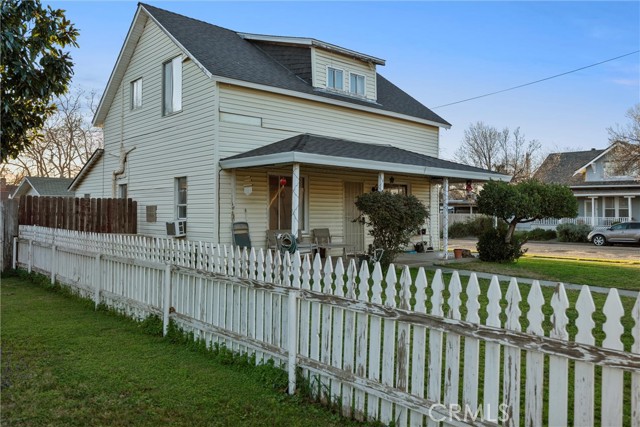 Detail Gallery Image 3 of 42 For 855 Johnson, Red Bluff,  CA 96080 - 4 Beds | 2 Baths