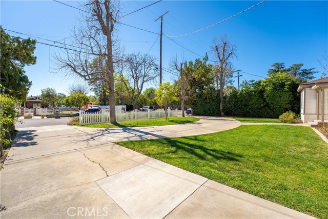 Detail Gallery Image 3 of 19 For 23017 Sylvan Street, Woodland Hills,  CA 91367 - 3 Beds | 2/1 Baths