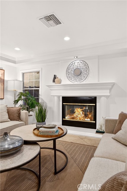 Detail Gallery Image 9 of 60 For 4115 Laurelgrove Ave, Studio City,  CA 91604 - 5 Beds | 3/1 Baths