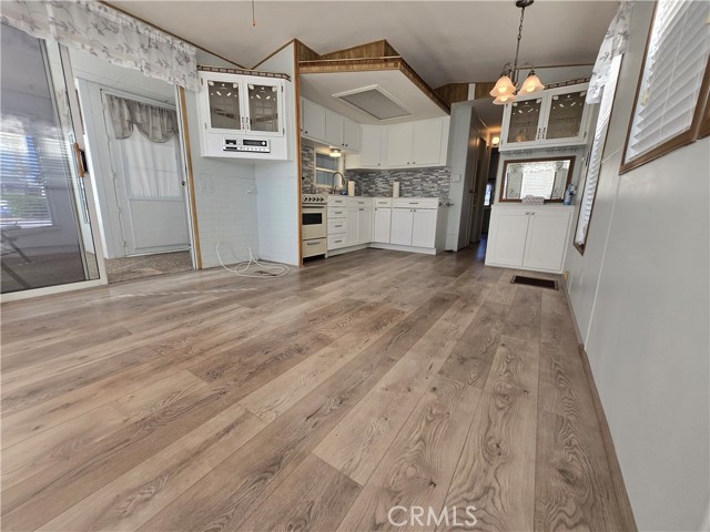 Detail Gallery Image 4 of 15 For 1295 S Cawston #42,  Hemet,  CA 92545 - 1 Beds | 1 Baths