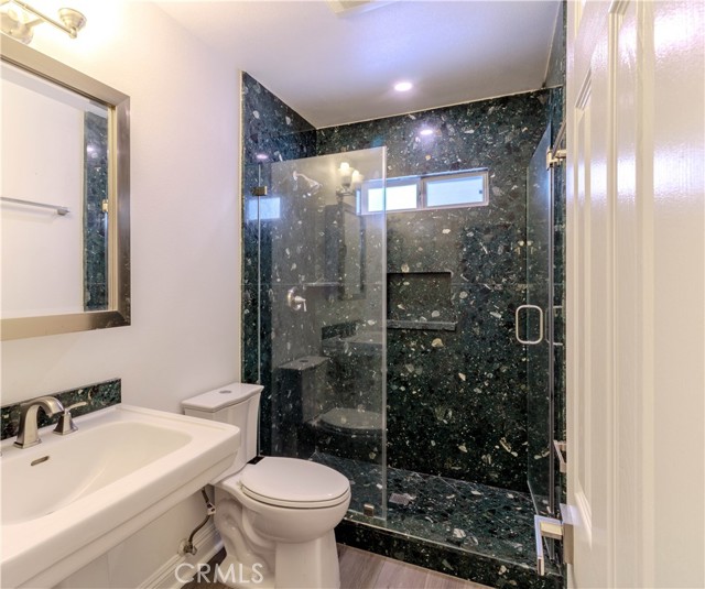 Detail Gallery Image 13 of 25 For 510 S King, Santa Ana,  CA 92704 - 3 Beds | 2 Baths