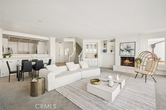 Detail Gallery Image 4 of 22 For 1214 E Balboa Bld, Newport Beach,  CA 92661 - 4 Beds | 3/1 Baths