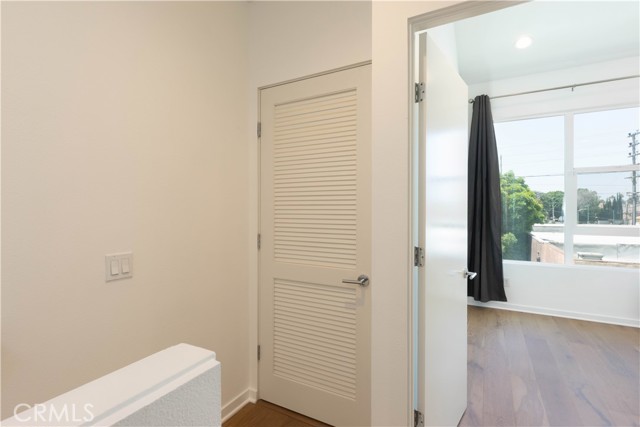 4831 Craner Avenue, North Hollywood CA: https://media.crmls.org/medias/42cb50ad-0f98-4292-a542-cb9f1a76929f.jpg