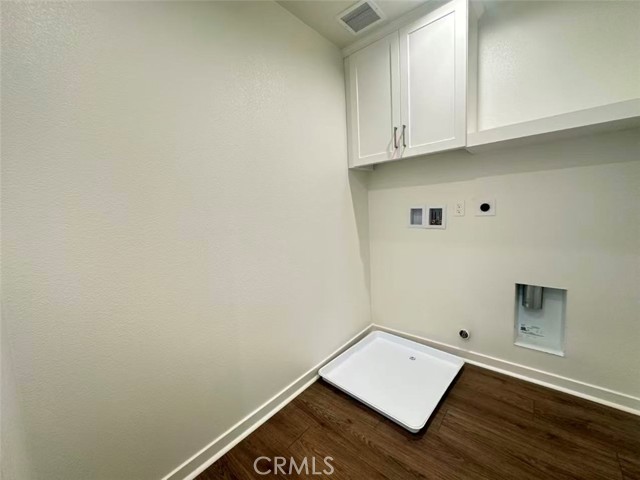 Detail Gallery Image 15 of 20 For 16052 Montenegro Ln, Fontana,  CA 92336 - 4 Beds | 3 Baths