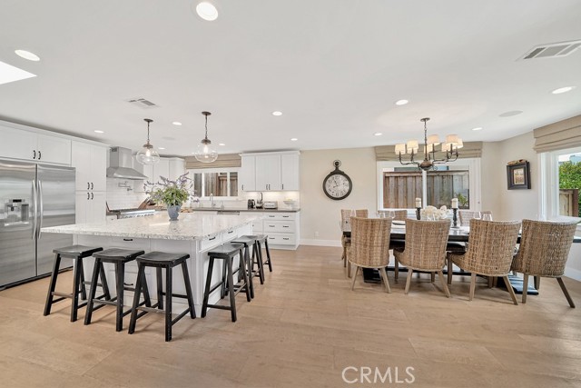 Detail Gallery Image 9 of 29 For 314 W Avenida Valencia, San Clemente,  CA 92672 - 4 Beds | 4 Baths