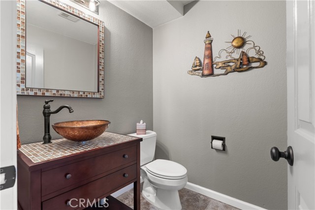 Detail Gallery Image 16 of 51 For 346 Vista De Oro, Hollister,  CA 95023 - 4 Beds | 3/1 Baths