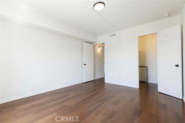 1422 Rock Glen Avenue, Glendale CA: https://media.crmls.org/medias/42cc8bc2-b536-437e-8f71-7060e3f246b4.jpg