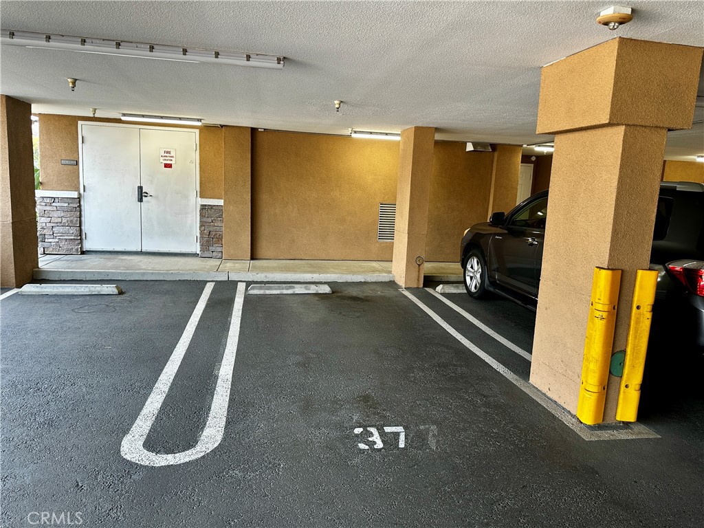 https://media.crmls.org/medias/42cd7fa2-2722-4376-80bc-c520d002a137.jpg?preset=X-Large