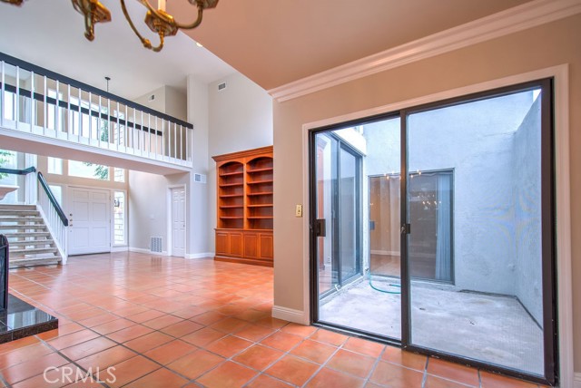 5021 Corkwood Lane, Irvine CA: https://media.crmls.org/medias/42cf033c-d816-4261-a30f-a08d9ecea18f.jpg