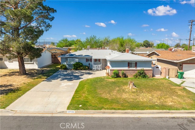 Detail Gallery Image 2 of 25 For 43729 Heaton, Lancaster,  CA 93534 - 3 Beds | 2 Baths