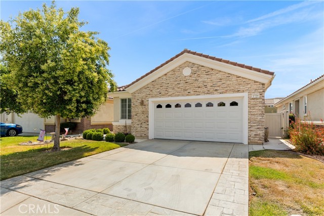 1729 Desert Poppy Lane, Beaumont CA: https://media.crmls.org/medias/42cf65ca-470c-4b43-815c-dddbfdf61a2c.jpg