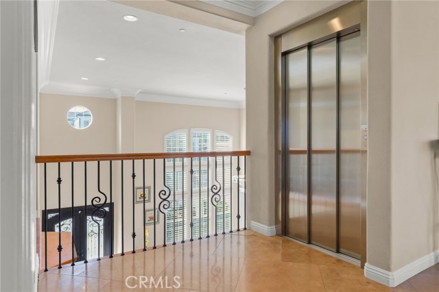 Image 26 of 75 For 12468 Longacre