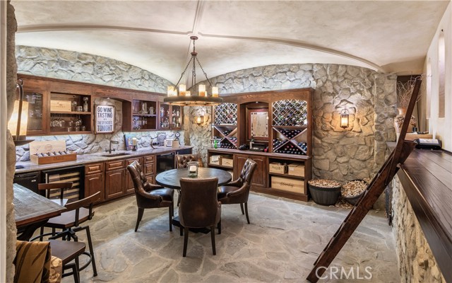Detail Gallery Image 7 of 22 For 3589 Lariat Ln, Rolling Hills Estates,  CA 90274 - 5 Beds | 5/1 Baths