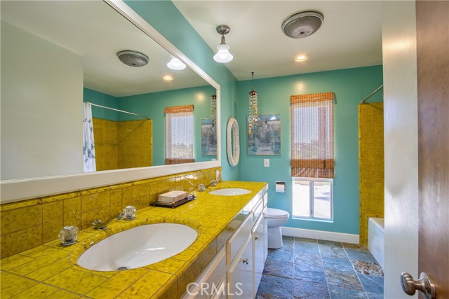 Detail Gallery Image 12 of 31 For 1659 Willow Glen Rd, Fallbrook,  CA 92028 - 3 Beds | 2 Baths