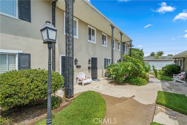 1741 5B Tustin Avenue, Costa Mesa CA: https://media.crmls.org/medias/42d0eb95-99a8-4c49-9ab9-366369b14619.jpg