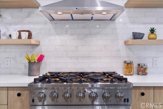 Detail Gallery Image 10 of 34 For 3825 Edgehill Dr, Los Angeles,  CA 90008 - 3 Beds | 2 Baths