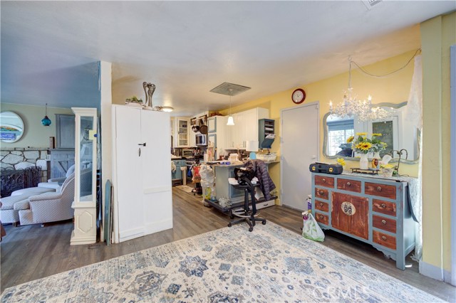 Detail Gallery Image 5 of 12 For 421 S O Pl, Lompoc,  CA 93436 - 4 Beds | 2 Baths