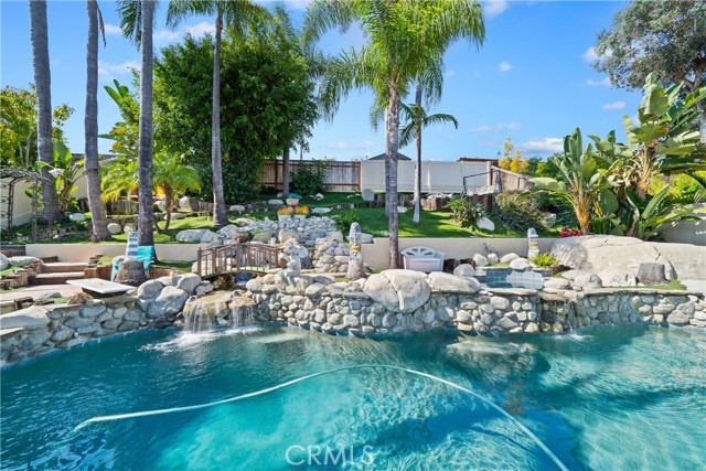 25261 Grissom Road, Laguna Hills CA: https://media.crmls.org/medias/42d13a8b-195c-4b8c-8a57-62bb5c22308f.jpg