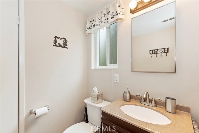 209 Cool Creek Lane, Lake Arrowhead CA: https://media.crmls.org/medias/42d19124-1993-4bc2-a4c9-e03d73503ad8.jpg