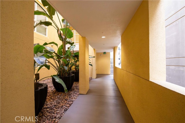 Detail Gallery Image 28 of 64 For 21301 Erwin St #237,  Woodland Hills,  CA 91367 - 2 Beds | 2 Baths