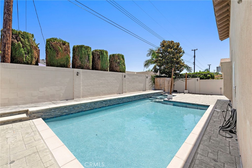 42d2adc5 E0ef 46e0 A9e2 F7d1ce9f18b2