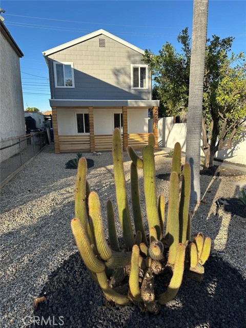 Front Image Thumbnail for CRPW25270436