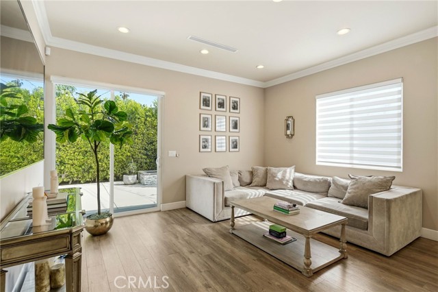 Detail Gallery Image 22 of 48 For 6450 Teesdale Ave, North Hollywood,  CA 91606 - 3 Beds | 3 Baths