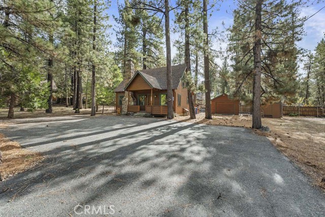 Detail Gallery Image 2 of 27 For 39161 Buckthorn, Big Bear Lake,  CA 92315 - 3 Beds | 2 Baths