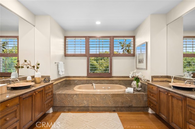 101 Old Course Drive, Newport Beach CA: https://media.crmls.org/medias/42d5c999-bc83-4a53-985e-41a24f0d1bfa.jpg