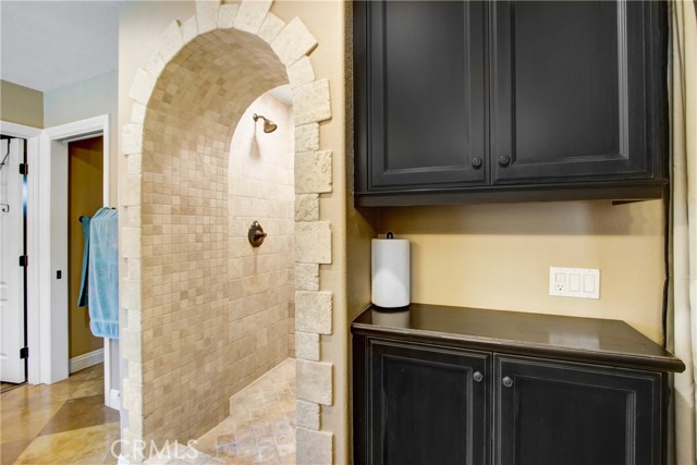 Detail Gallery Image 26 of 45 For 533 Woodhaven Ct, Upland,  CA 91786 - 4 Beds | 3/1 Baths