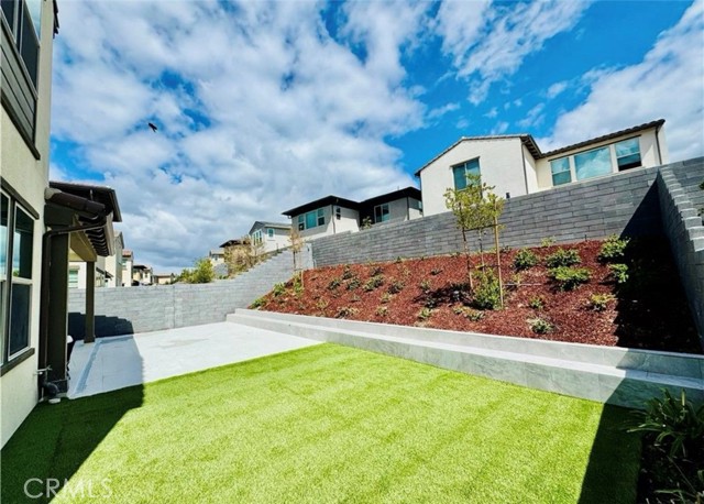 295 Autumn Way, Mission Viejo CA: https://media.crmls.org/medias/42d7d345-303b-4f8a-85a9-bf4ae0f5a450.jpg