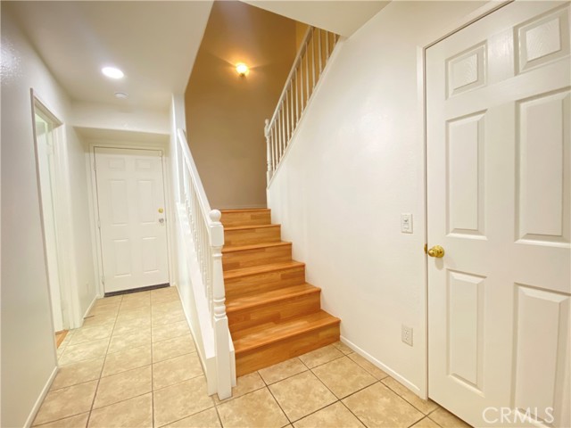 Image 7 of 21 For 15605 Lasselle Street 6