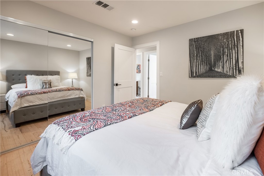 MLS #OC26160095 image #11