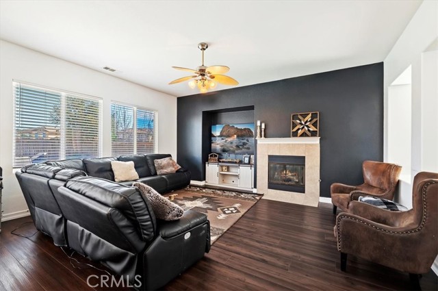 Detail Gallery Image 12 of 41 For 1625 Moss Rose, Beaumont,  CA 92223 - 5 Beds | 3 Baths