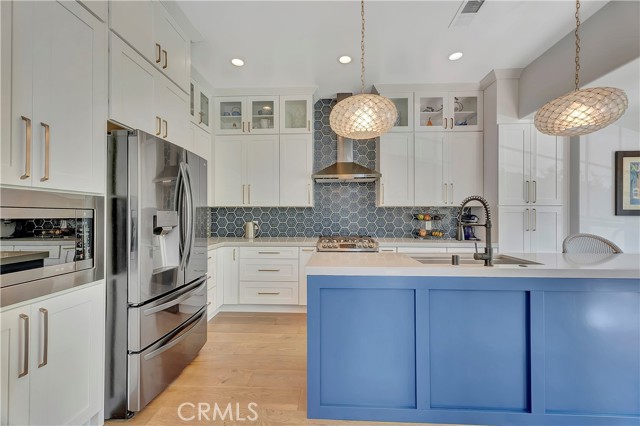 19325 Peachtree Lane, Huntington Beach CA: https://media.crmls.org/medias/42da224d-0dfd-4a94-a201-ba740998e8c8.jpg