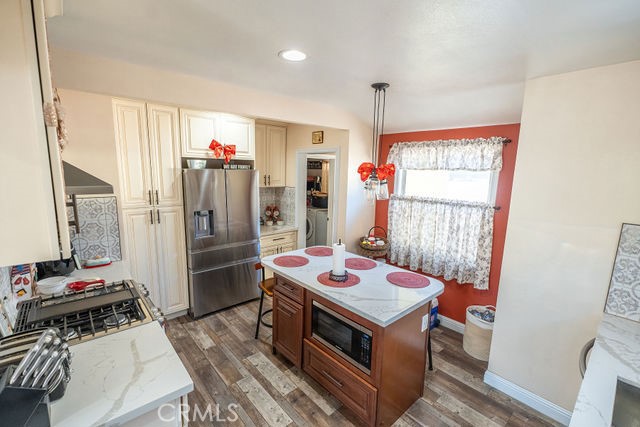 Detail Gallery Image 20 of 61 For 1641 Smith St, Pomona,  CA 91766 - 3 Beds | 1/1 Baths