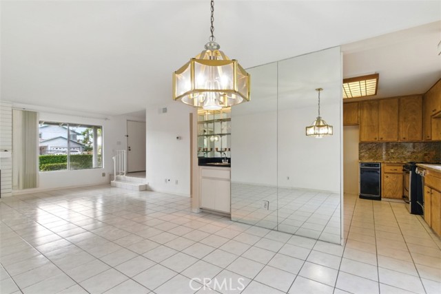 1623 Aspen Village Way, West Covina CA: https://media.crmls.org/medias/42dad994-06ec-4a3d-8145-e7732aa0bef6.jpg