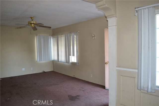 2121 N Pass Avenue, Burbank CA: https://media.crmls.org/medias/42db88a4-ee6a-4ed9-83ff-101170f88e8b.jpg